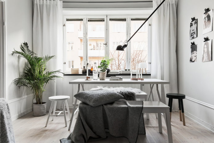Weißer Organza