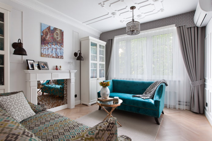 Lambrequins im Wohnzimmer