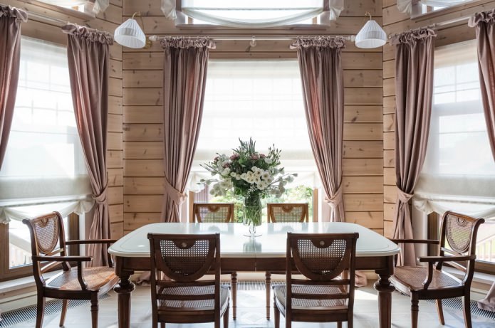 Vorhänge im Esszimmer