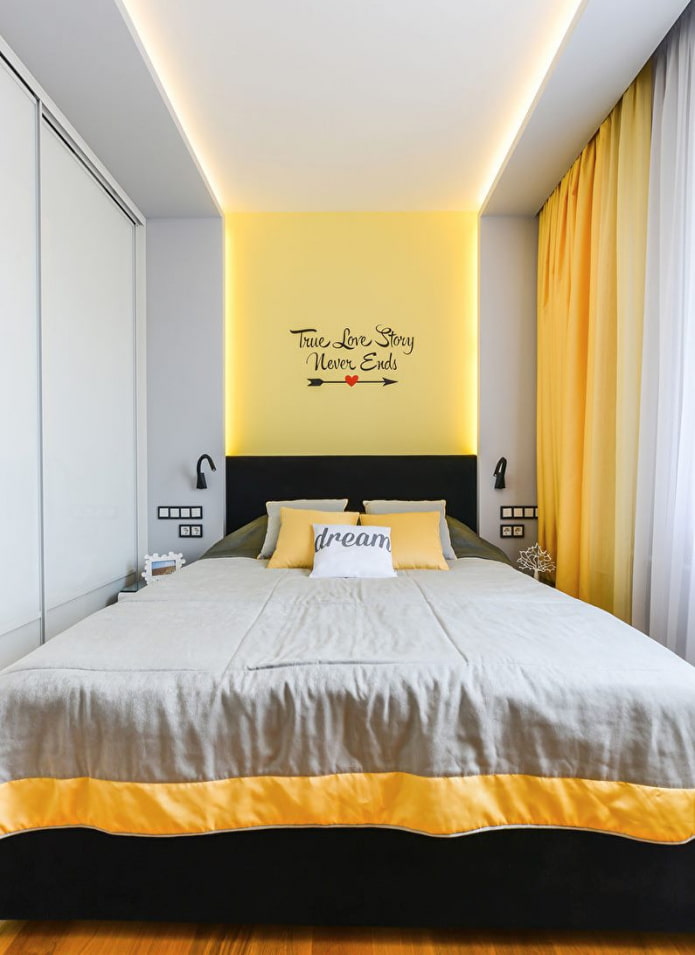 helles kleines Schlafzimmer