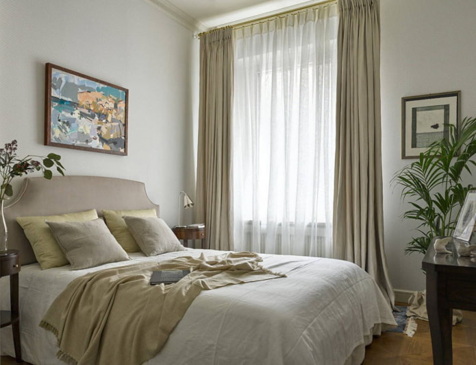 leichte Vorhänge im Schlafzimmer