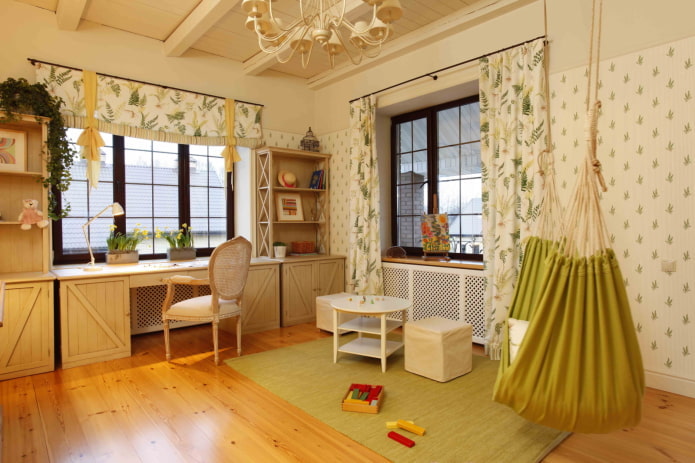Vorhänge in einem Kinderzimmer im Provence-Stil