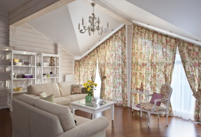 Wohnzimmer in einem Landhaus