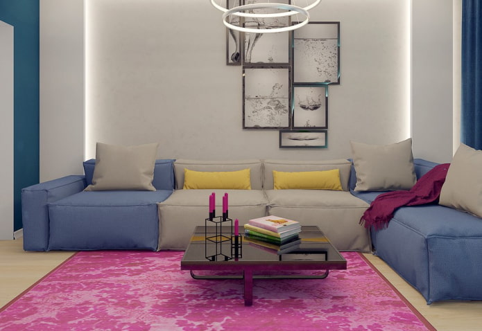 Blau-graues Sofa im Innenraum