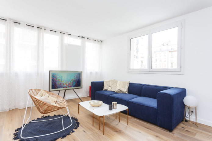 Blaue Sofas in Kombination mit dem Boden