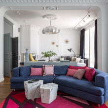 Wie verwendet man ein blaues Sofa im Innenraum?-1