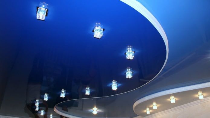 Blaue Spanndecke