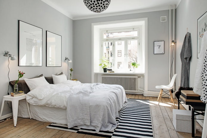 Skandinavisches Schlafzimmer-Interieur in hellen Farben