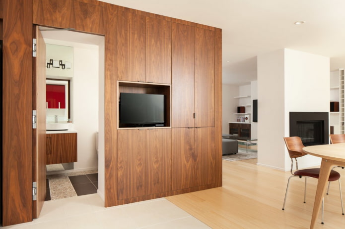 Innentür im Schrank