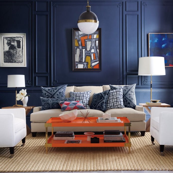 Orange-blaues Wohnzimmer