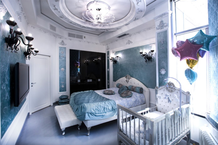 Elternbereich in einem Schlafzimmer mit kombiniertem Kinderzimmer