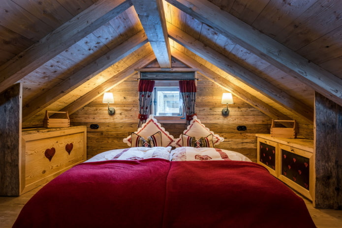 Chalet-Stil Dachgeschoss Schlafzimmer Interieur