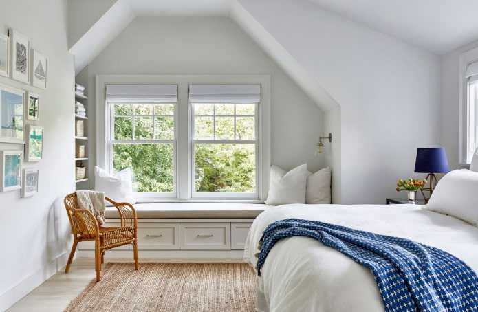 Innenarchitektur für Schlafzimmer im Dachgeschoss