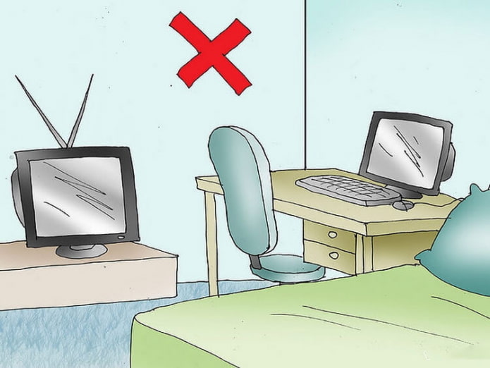 Fernseher und Computer im Schlafzimmer nach Feng Shui