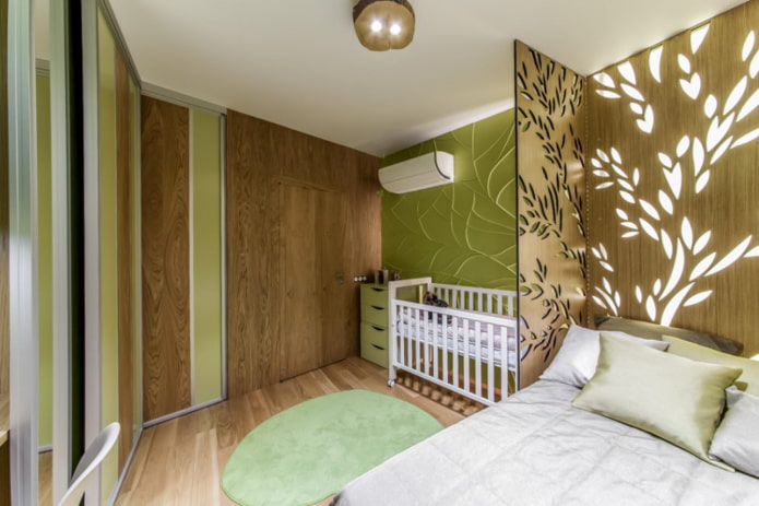 Babybett im Schlafzimmer