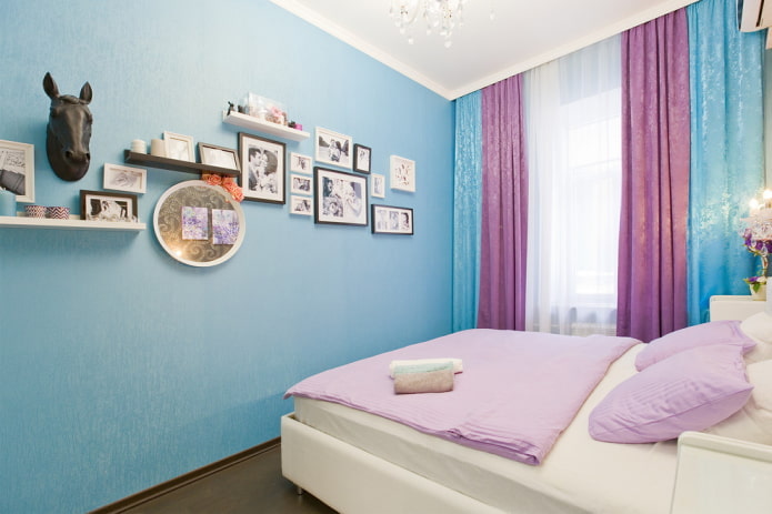 lila-blaues Schlafzimmer-Interieur