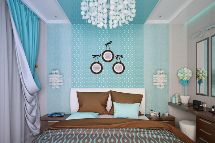 Braunes und blaues Schlafzimmerinterieur