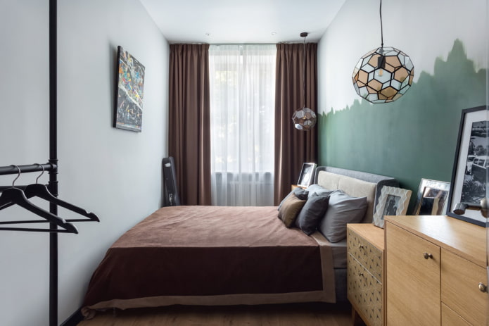 Schlafzimmer im skandinavischen Stil in einer Chruschtschowka