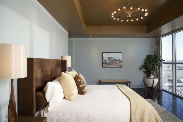 grau-braunes Schlafzimmer-Interieur