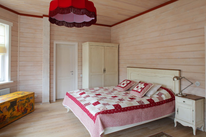 Farbschema des Schlafzimmers im rustikalen Landhausstil