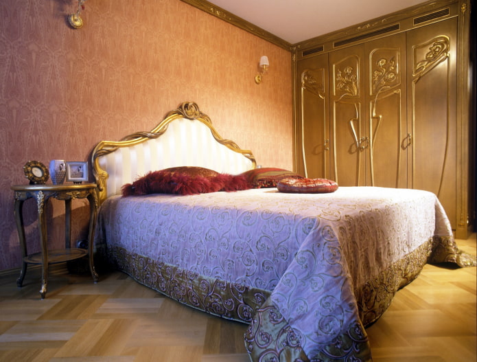 Tapete mit floralem Ornament