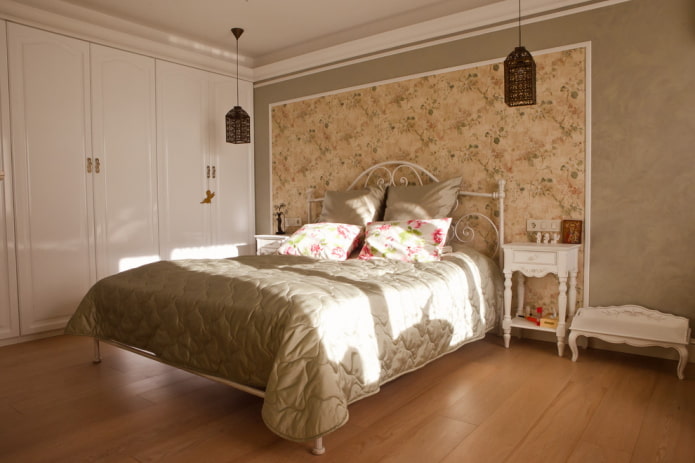 Schlafzimmerdekoration im Provence-Stil