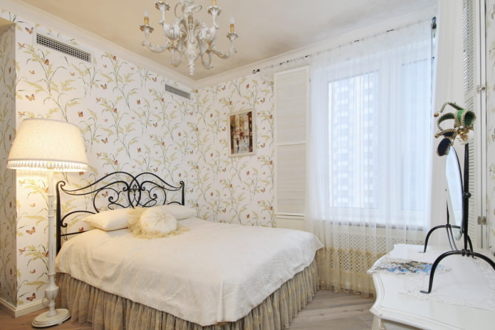 Schlafzimmer-Interieur im Provence-Stil