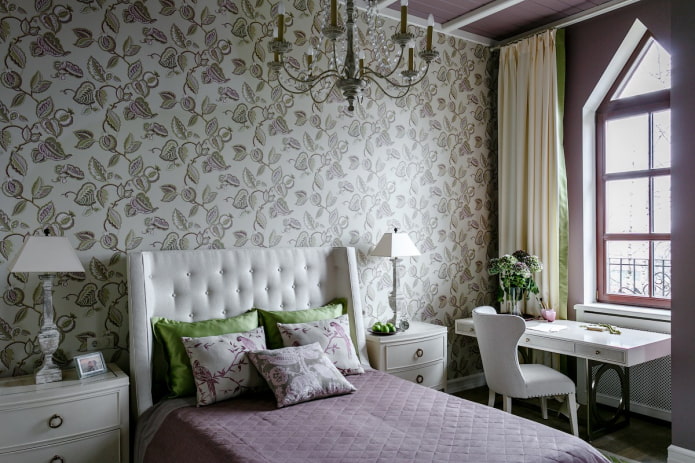 Schlafzimmer mit Schreibtisch