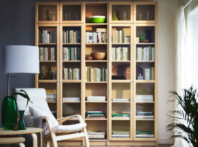 Bücherregal