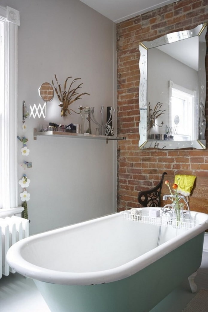 kombinierte Wände im Badezimmer