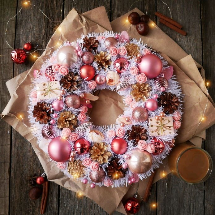 Weihnachtskranz aus Polymeren