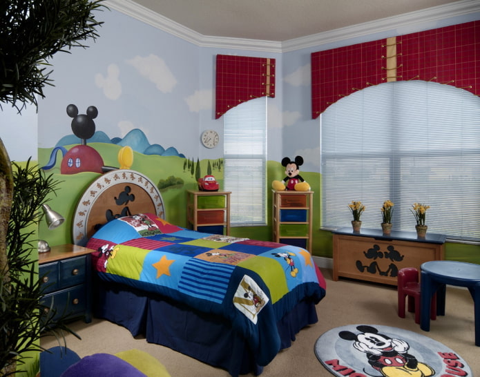 Wandgestaltung im Kinderzimmer eines Jungen