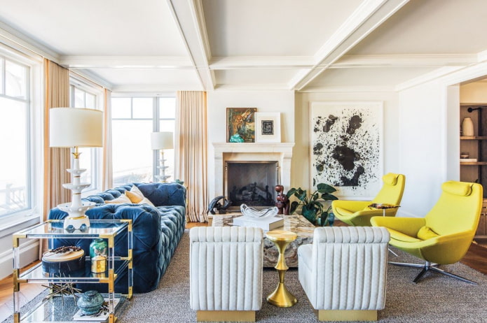 Möbel im Interieur im eklektischen Stil