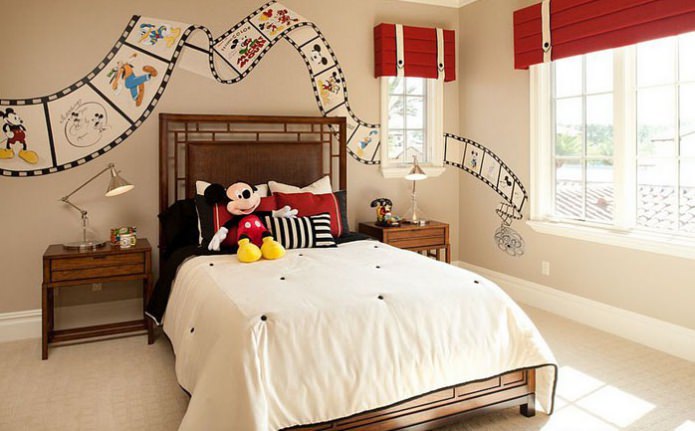 Kinderzimmereinrichtung mit Mickey Mouse