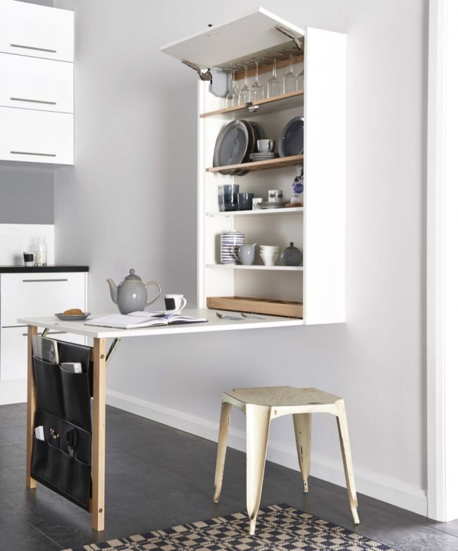 Klappbarer Verwandelbarer Tisch