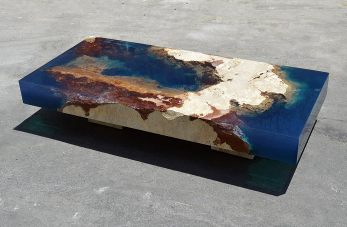 Steintisch mit Epoxidharz