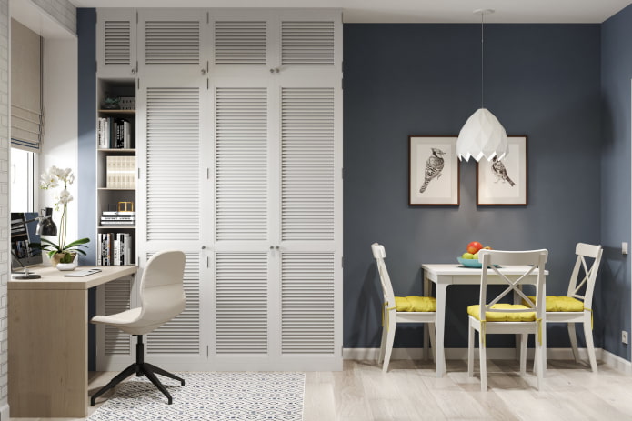 Kleiderschrank