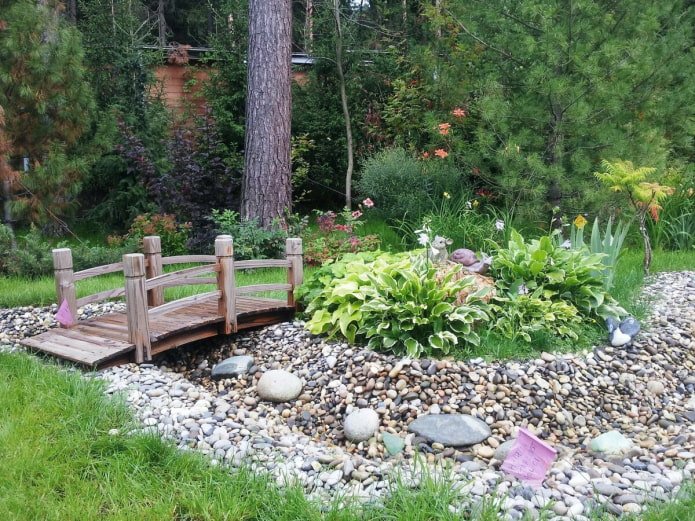 Brücke im Garten