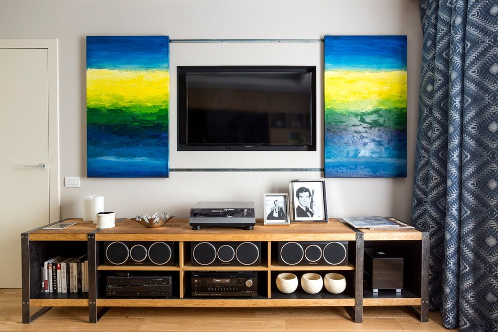 Fernseher an der Wand