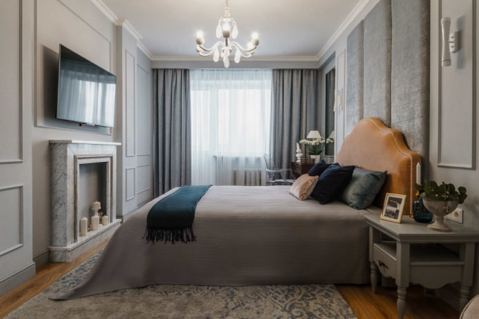TV-Panel über dem Kamin im Schlafzimmer Interieur