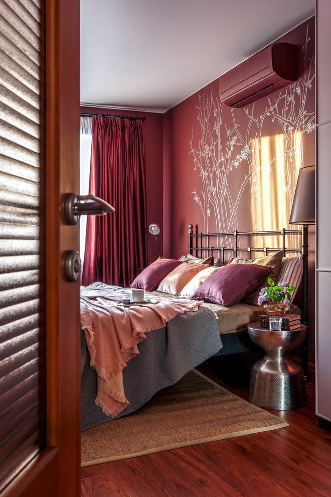 Einfarbiges Schlafzimmer