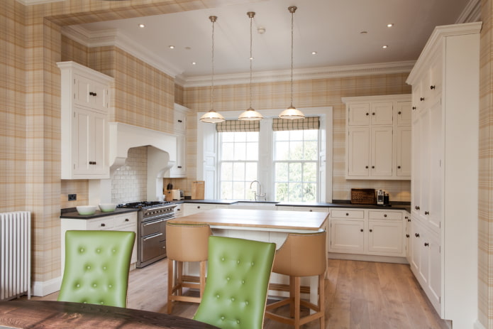 beige Wände im Kücheninterieur