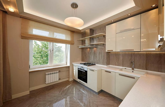 beige Wände im Kücheninterieur