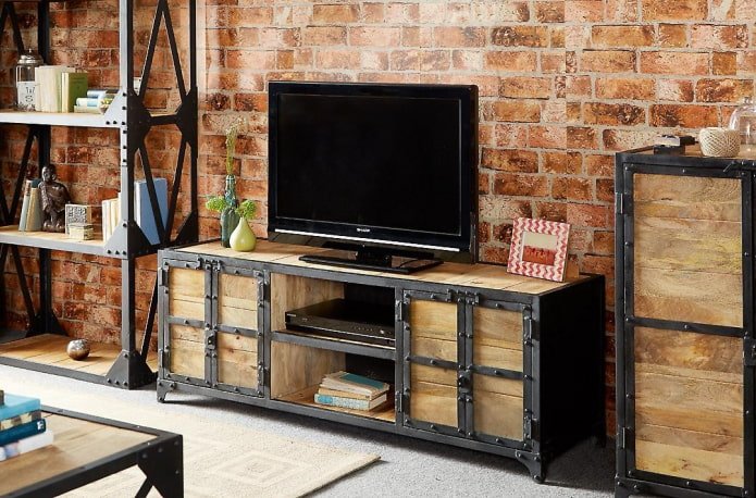TV-Ständer im Interieur im Loft-Stil
