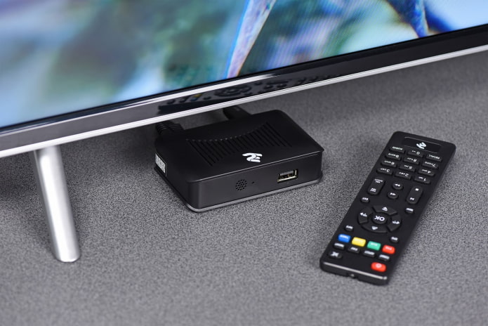 TV-Set-Top-Box und Fernbedienung