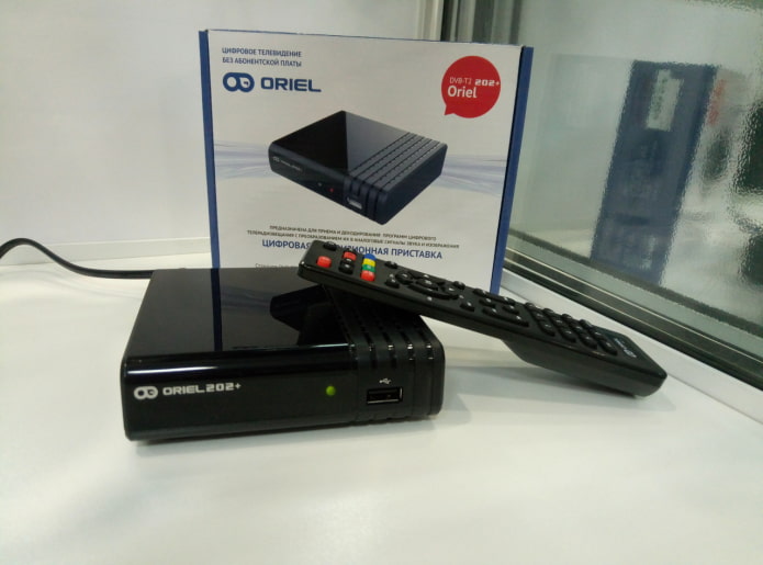 Anschluss eines externen digitalen Tuners an einen Fernseher