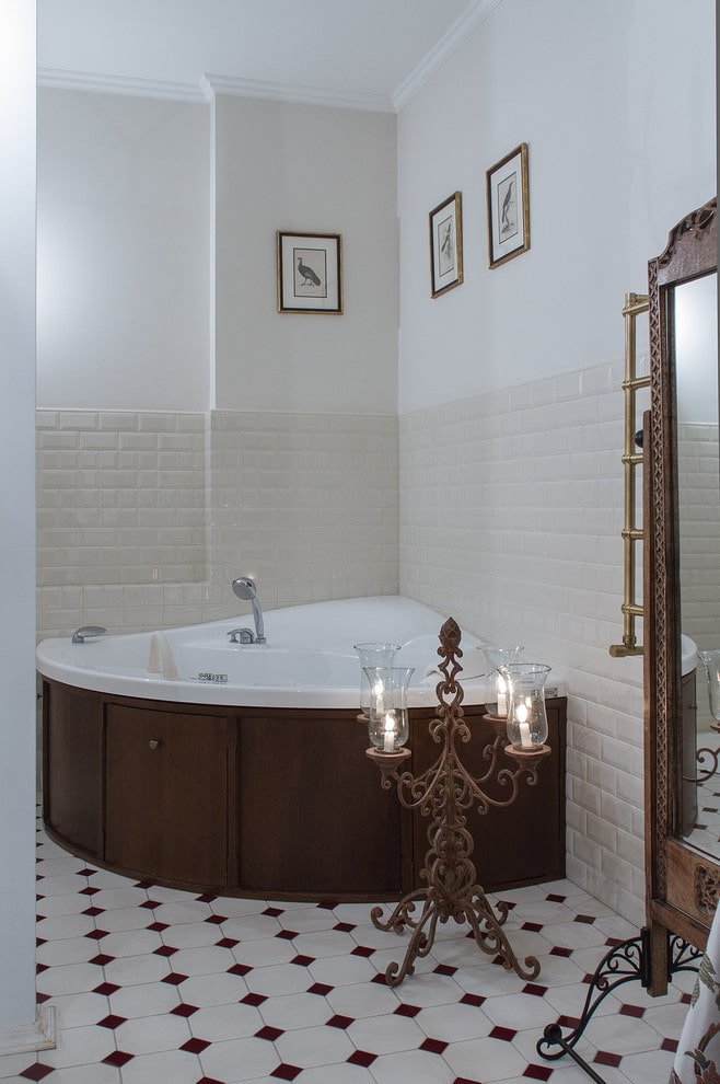 Eckbadewanne im klassischen Stil
