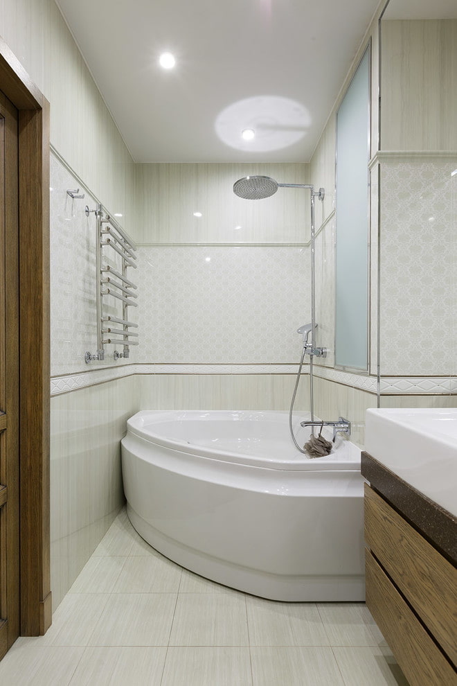 Eckbadewanne