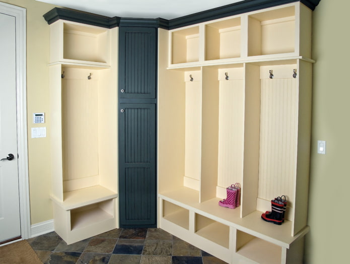 Design mit Kleiderbügeln