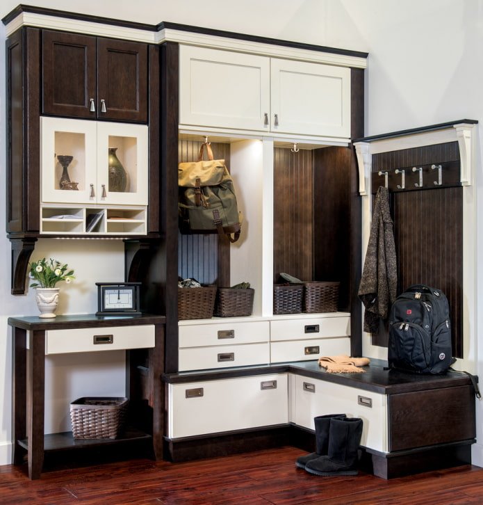 Modularer Kleiderschrank